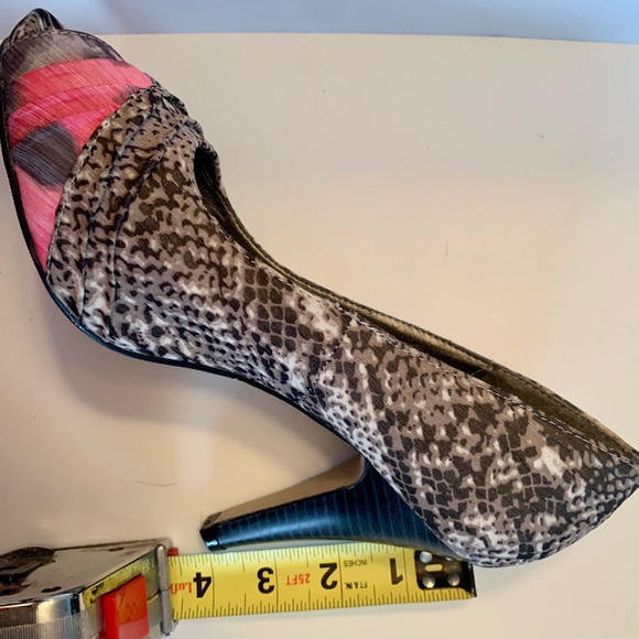 Madden Girl Leopard Floral Heel - Picture 8 of 8